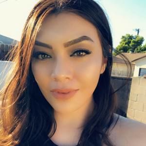 Meet your Posher, Jasmin